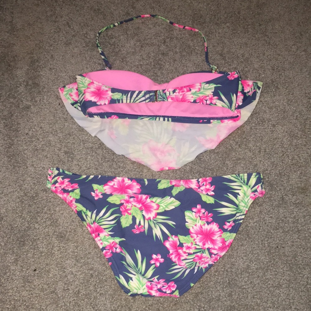 Hibiscus Pattern Bikini Set - Picture 2 of 3